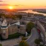 Dans quel département est Nantes et pourquoi cela compte pour les visiteurs ?
